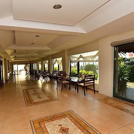 Mutlu Hotel 3*