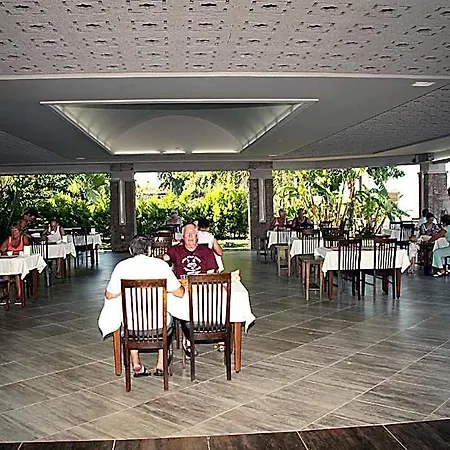 Mutlu Hotel 3*